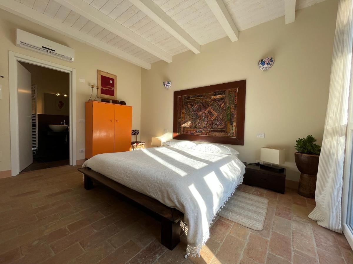 Pioppi Neri R&B Bed & Breakfast Felino Екстериор снимка